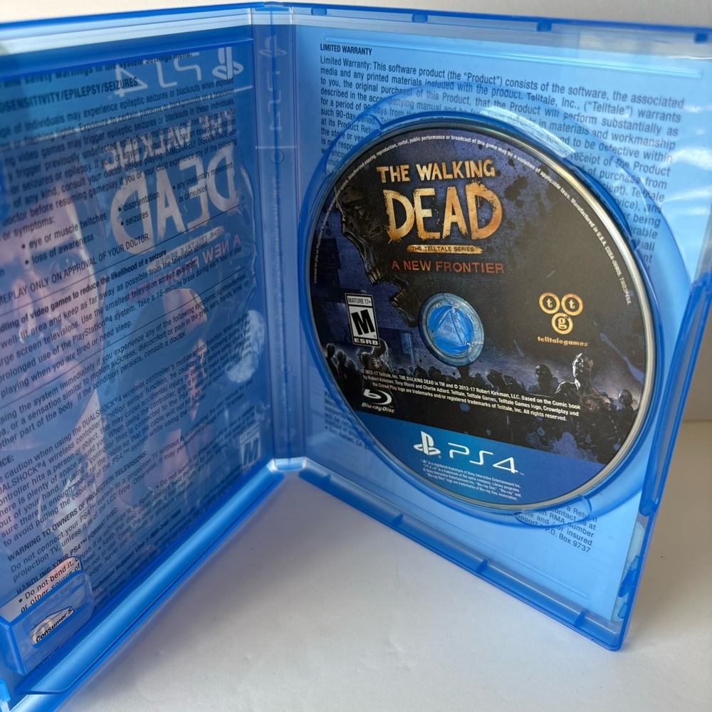 Playstation 4 The Walking Dead A New Frontier Video Game - Picture 3 of 4